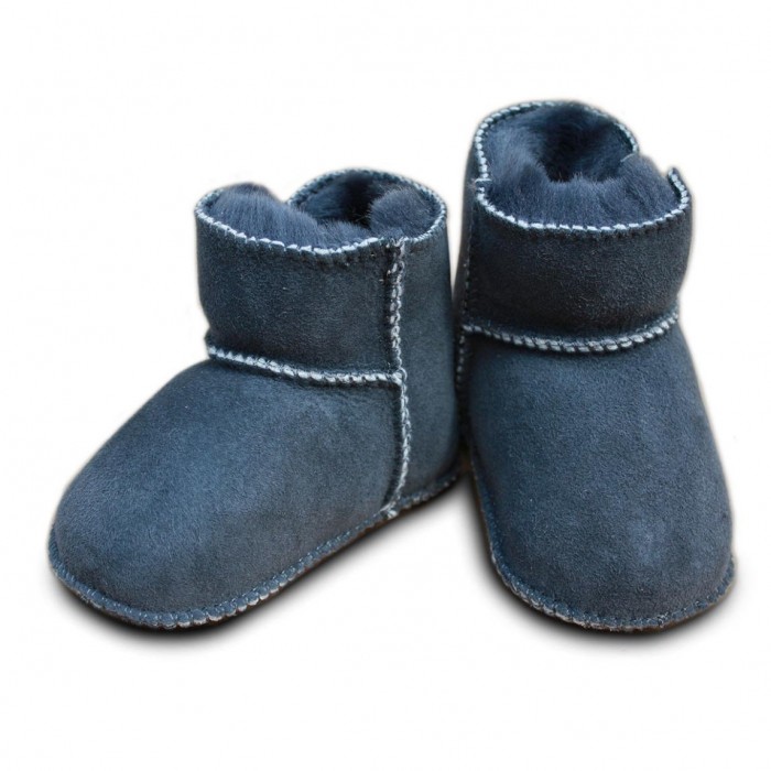 Heitmannfelle - Lammfellschuhe anthrazit mit Klettverschluss 22/23 Heitmannfelle - Lammfellschuhe anthrazit mit Klettverschluss 22/23