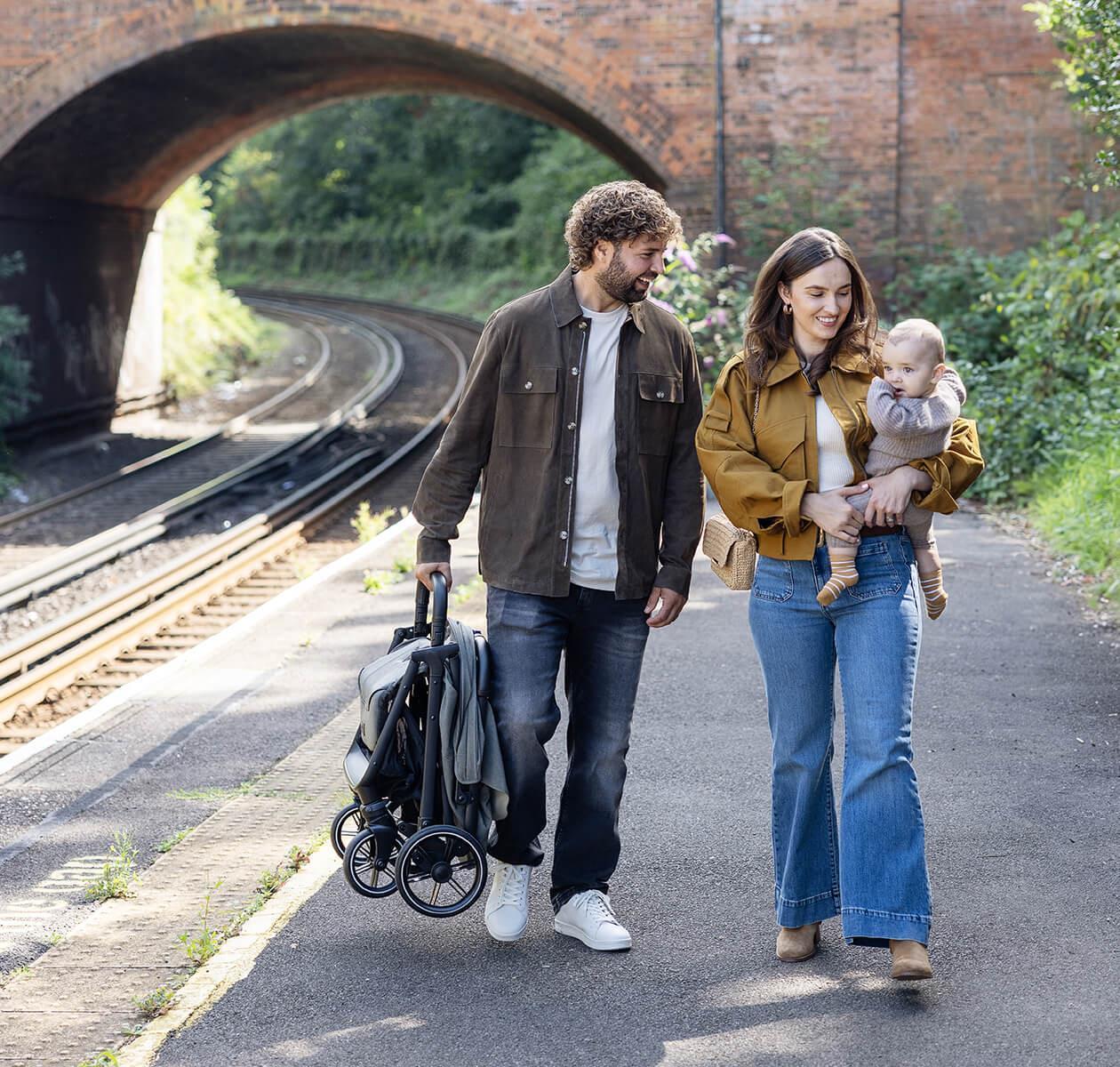 Joie Signature Parcel LX Buggy Ebony