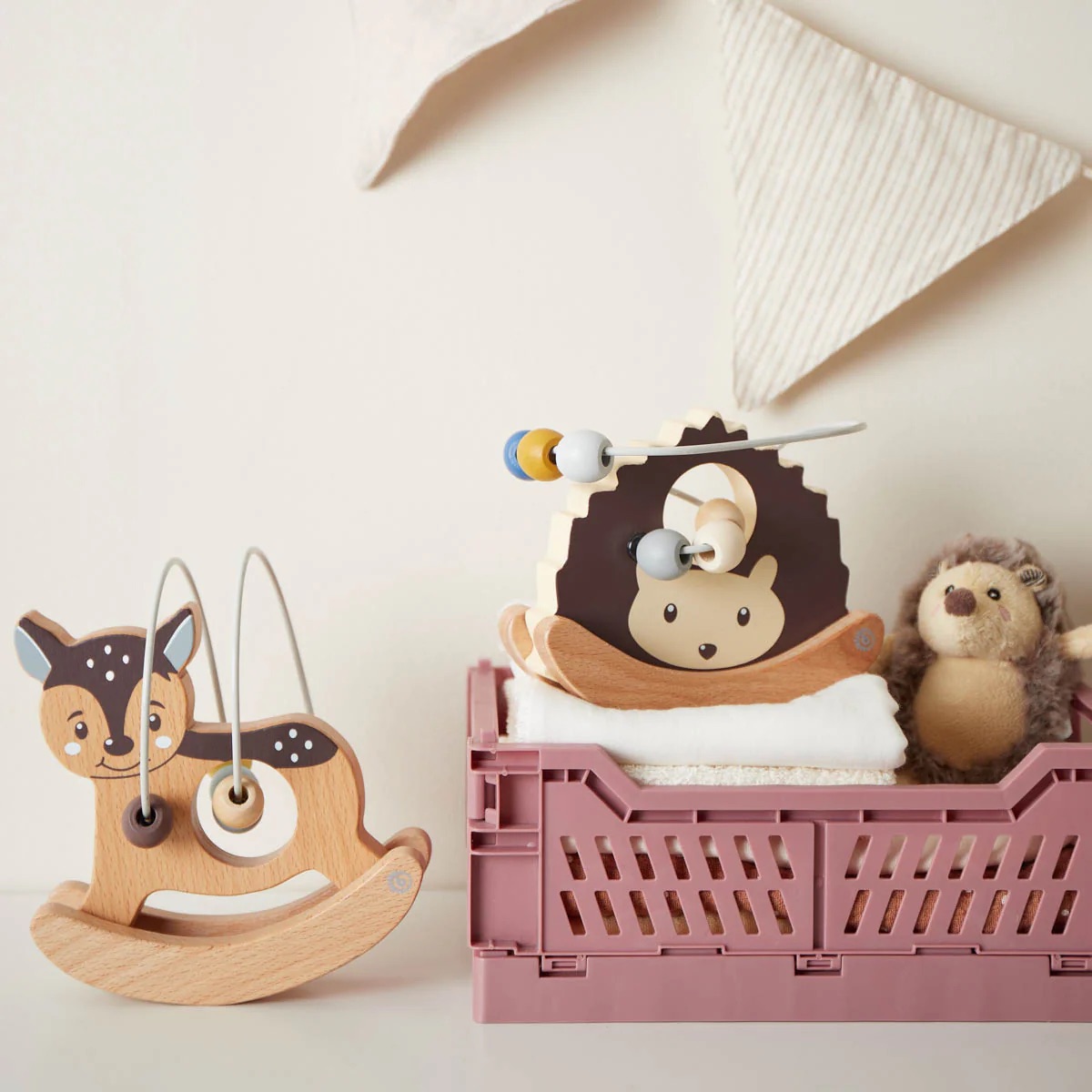 bieco Motorikschleife mit Wippe Igel bieco Motorikschleife mit Wippe Igel