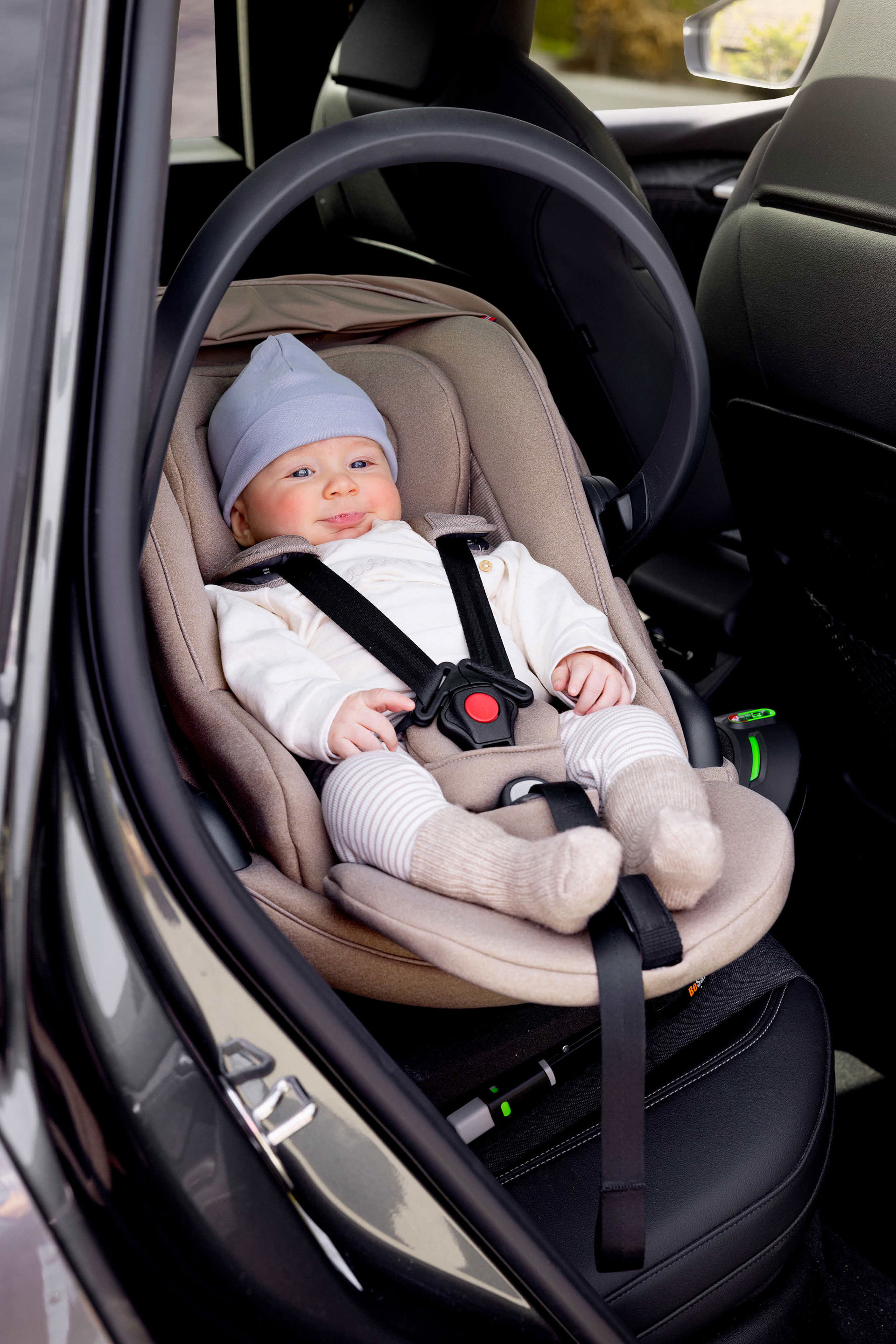 BeSafe Beyond Go Babyschale (40 - 87cm / 0 - 13 Kilo) Soft Breeze Dark Sand