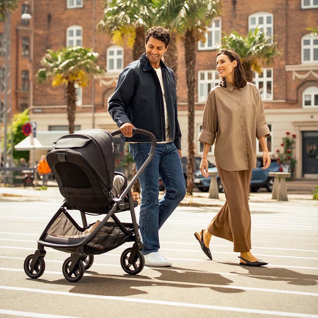 Nuna Kinderwagen Swift CAVIAR