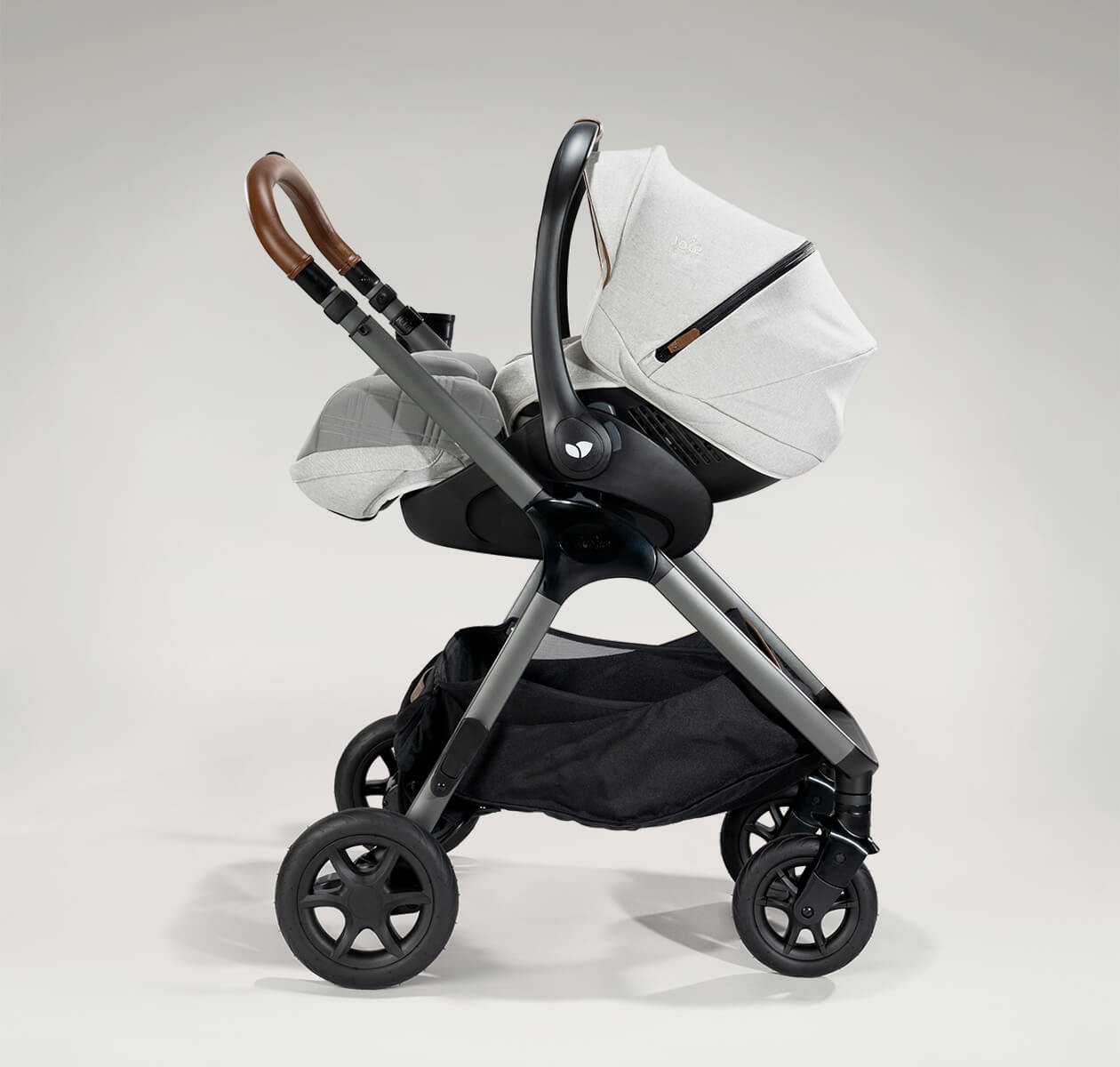Joie Signature Finiti Kompakt-Kinderwagen Oyster Joie Signature Finiti Kompakt-Kinderwagen Oyster