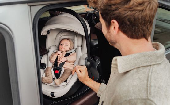Britax Römer BABY-SAFE PRO LUX | Warm Caramel Britax Römer BABY-SAFE PRO LUX | Warm Caramel
