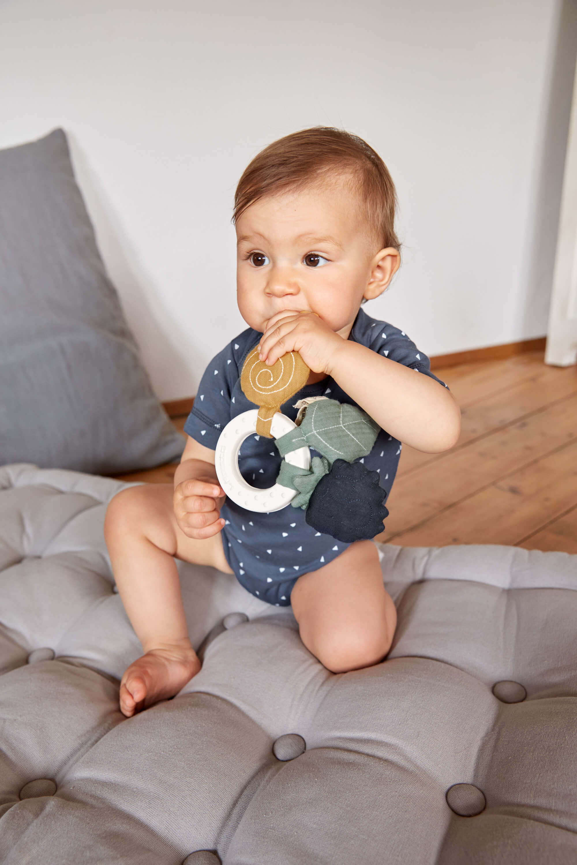 Lässig Teether "Ring" Natural Rubber Snail Lässig Teether "Ring" Natural Rubber Snail