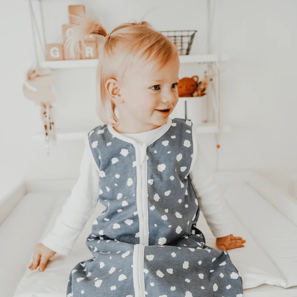 Emma & Noah Schlafsack mit Füßen 1.0 TOG 90cm Punkte Blau