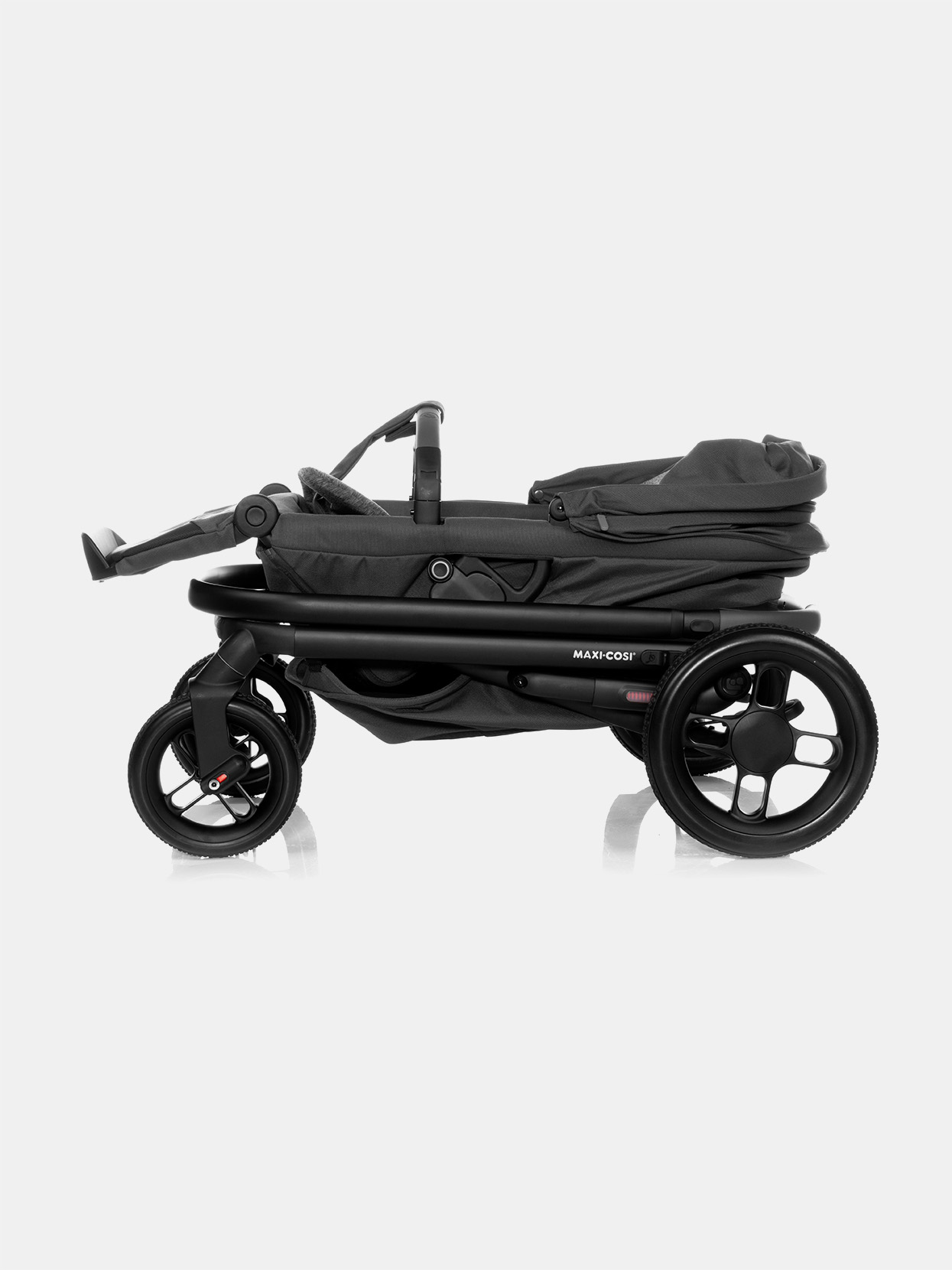 Maxi-Cosi Lila XP Plus Essential Black SET (Black Frame & Black Leather)