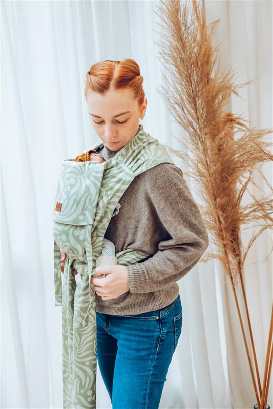 LELIBA Tai Babytrage mit Polster Bungi Green LELIBA Tai Babytrage mit Polster Bungi Green