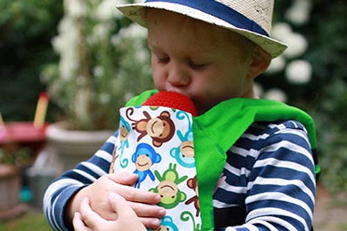 Buzzidil Puppentragehilfe Pink Feathers Buzzidil Puppentragehilfe Pink Feathers