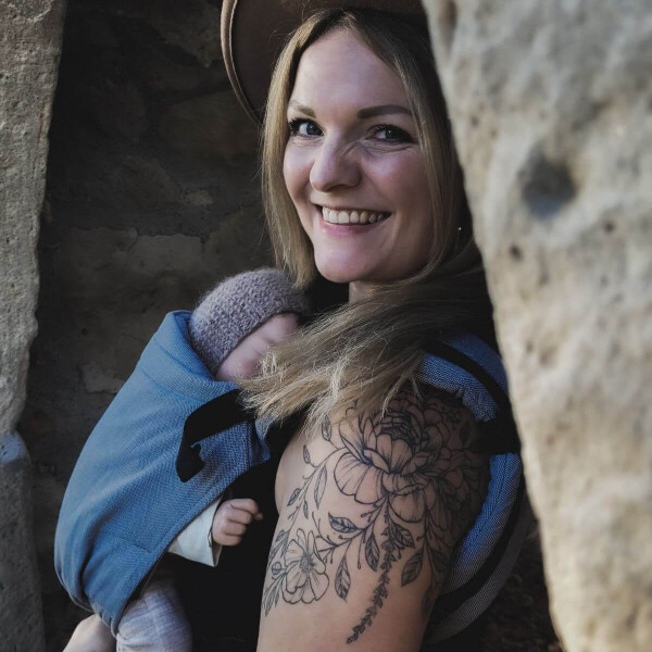 Hoppediz Babytrage Buckle (Ca. 56 - 86 cm/ 15 Kilo) Hoppediz Babytrage Buckle (Ca. 56 - 86 cm/ 15 Kilo)