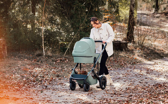 Britax Römer SMILE 5Z – ESSENTIAL SET Jade Green Britax Römer SMILE 5Z – ESSENTIAL SET Jade Green