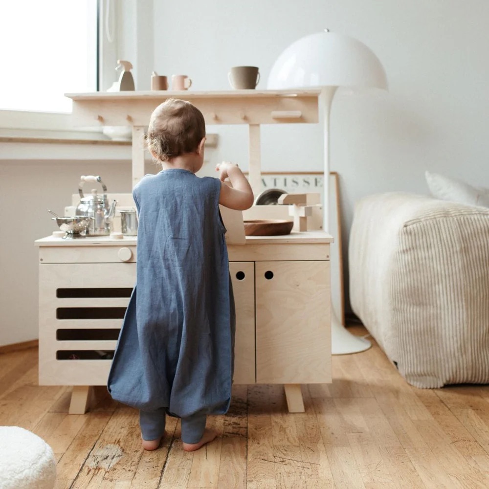 Emma & Noah Leinen Schlafsack mit Füßen 0.5 TOG 90cm Essential Blau