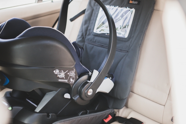 BeSafe 2-Phasen Sitzschoner mit Tablet-Halterung Schwarz BeSafe 2-Phasen Sitzschoner mit Tablet-Halterung Schwarz