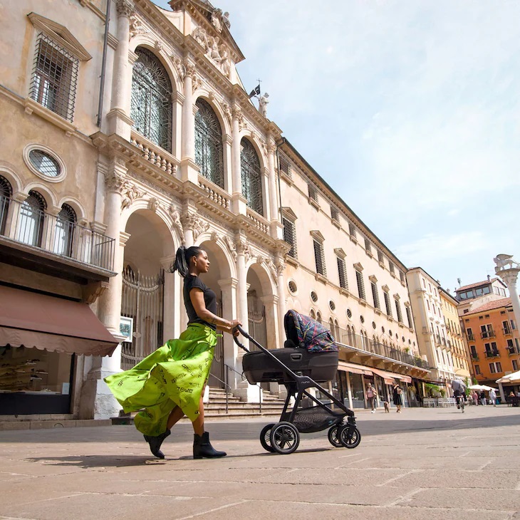 nuna CARI™ next Rainbow (Bunt) Ausstellungsstück