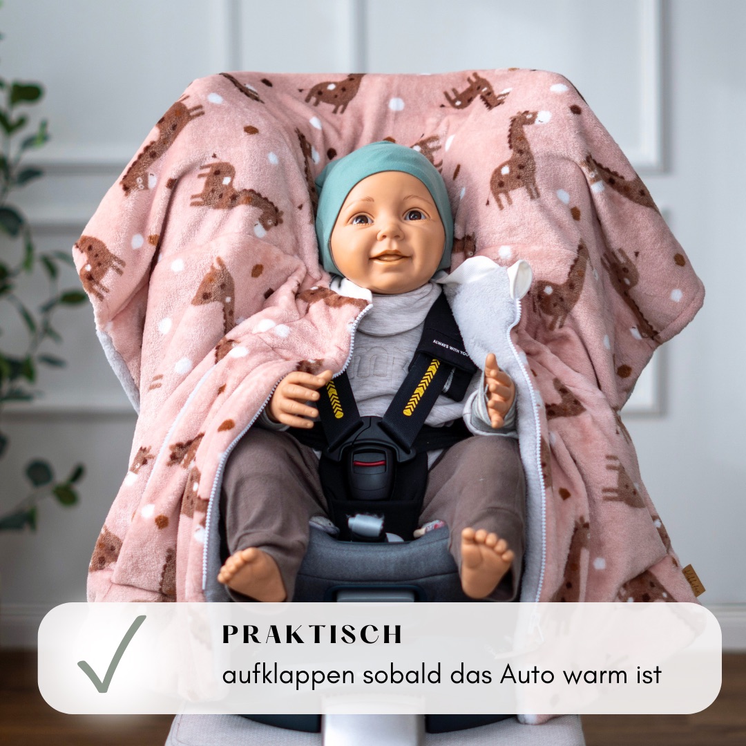 Kikkifax Kindersitzponcho aus Fleece flauschige Giraffe rosé Kikkifax Kindersitzponcho aus Fleece flauschige Giraffe rosé