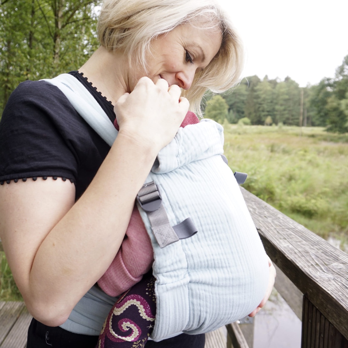 Schmusewolke Aurora Halfbuckle (50 - 86 cm / 12 Kilo) Breeze Schmusewolke Aurora Halfbuckle (50 - 86 cm / 12 Kilo) Breeze