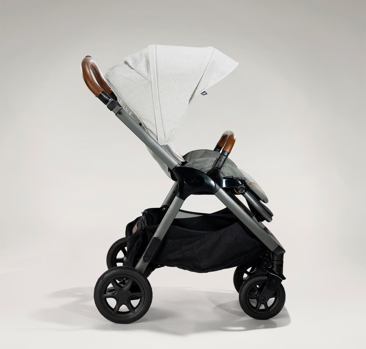 Joie Signature Finiti Kompakt-Kinderwagen Oyster Joie Signature Finiti Kompakt-Kinderwagen Oyster