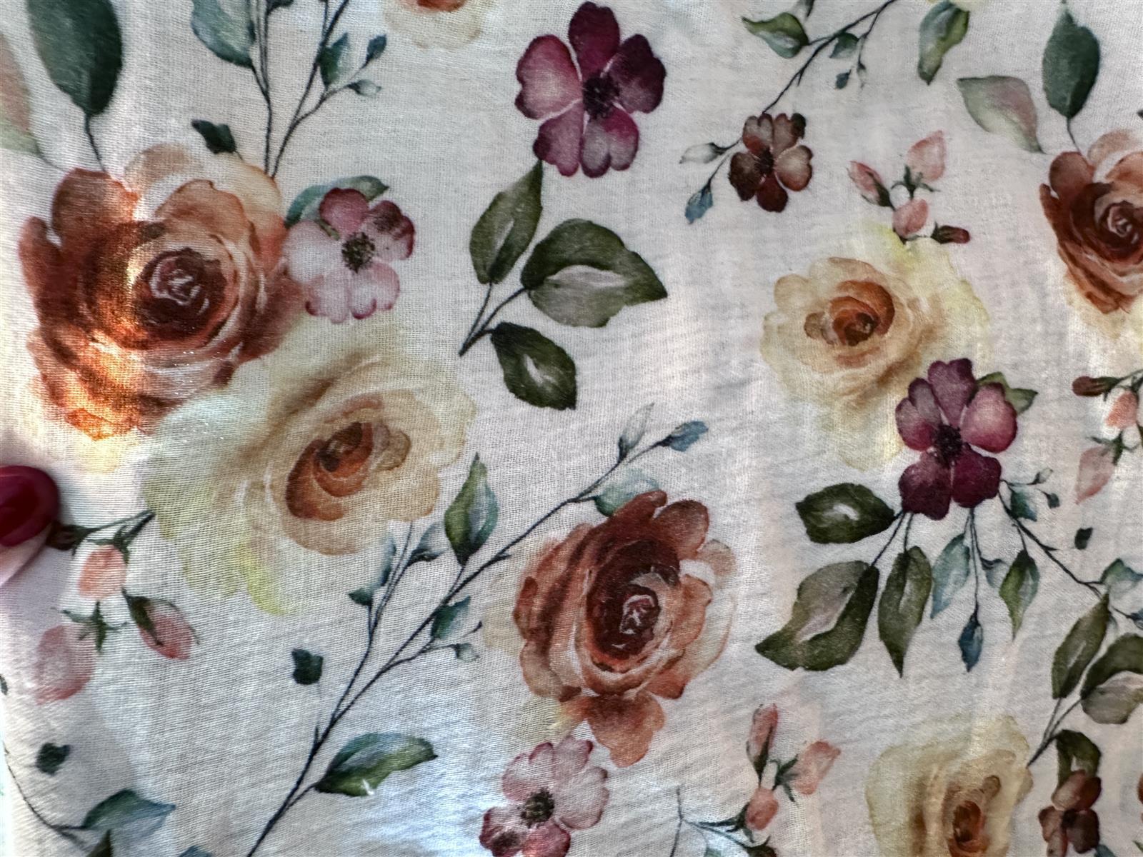 SimpleeBaby Kopfstütze für Tragetücher Rosen weiß