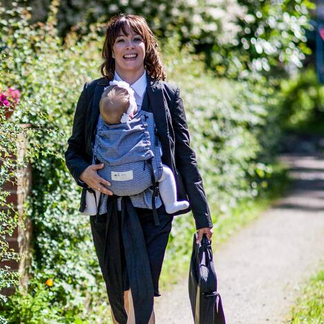 Storchenwiege BabyCarrier schwarz-weiß Storchenwiege BabyCarrier schwarz-weiß